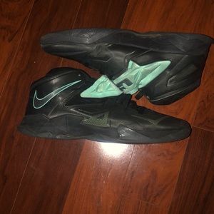 Nike Zoom Soldier 7 “ Green Glow “